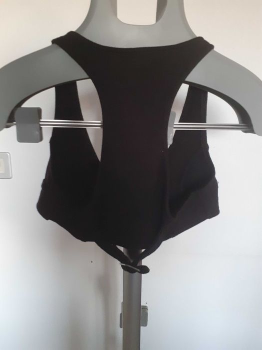 Colete preto da Stradivarius