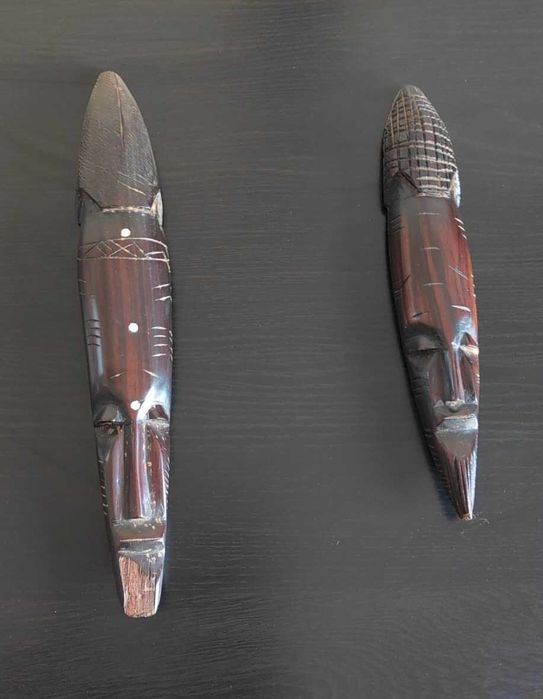 Máscaras originais de madeiras natural