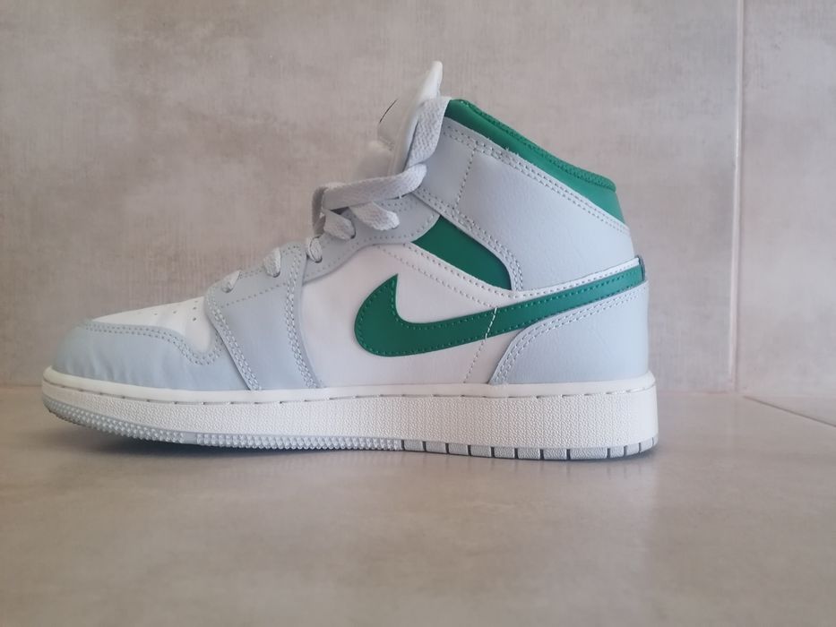 Ténis Air Jordan com a caixa