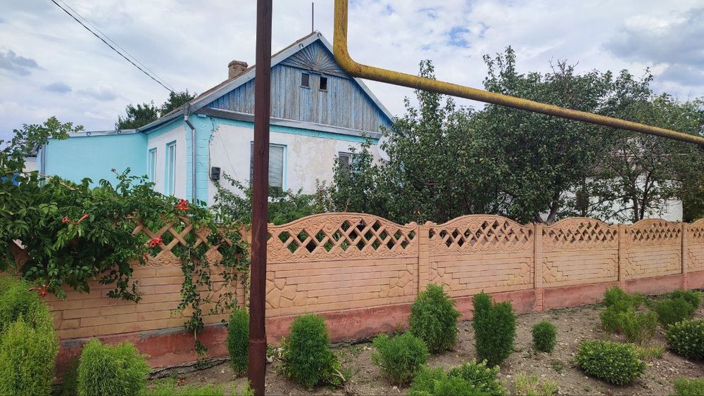 продається будинок