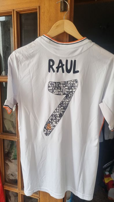 Camisola de  despedida  do mitico  raul González