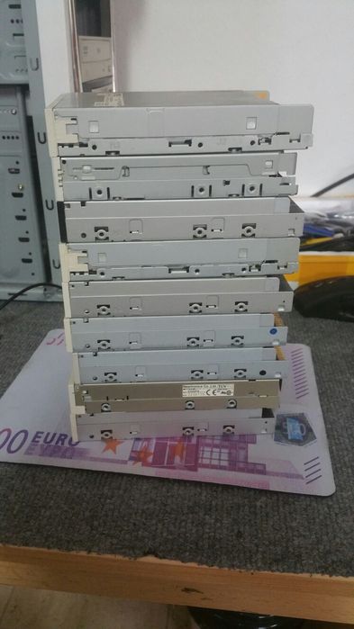 Floppy Disk Drives.443309281793157121