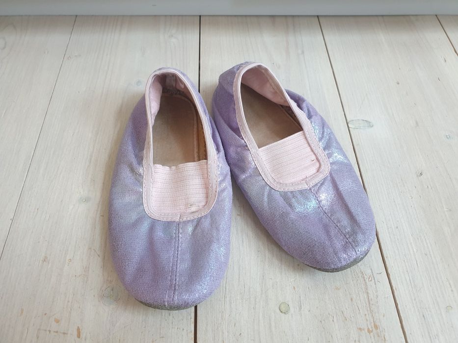 Fioletowe tęczowe kapcie baleriny H&M 30 31