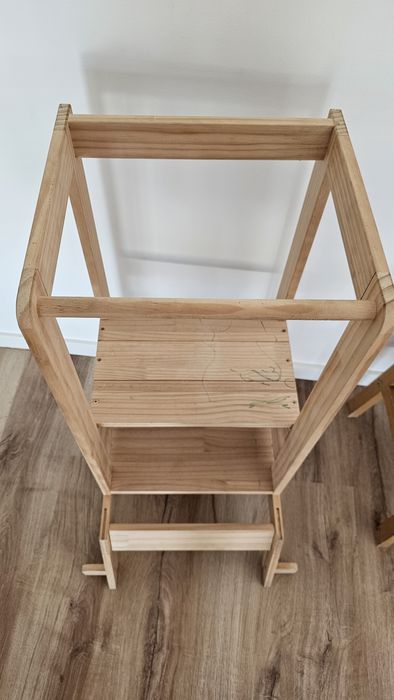 Banco Observatório Montessori em Pinho