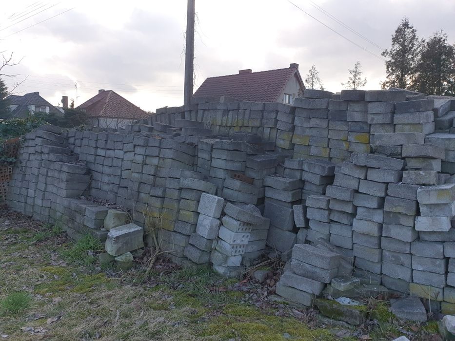 Cegła pustaki budowlany