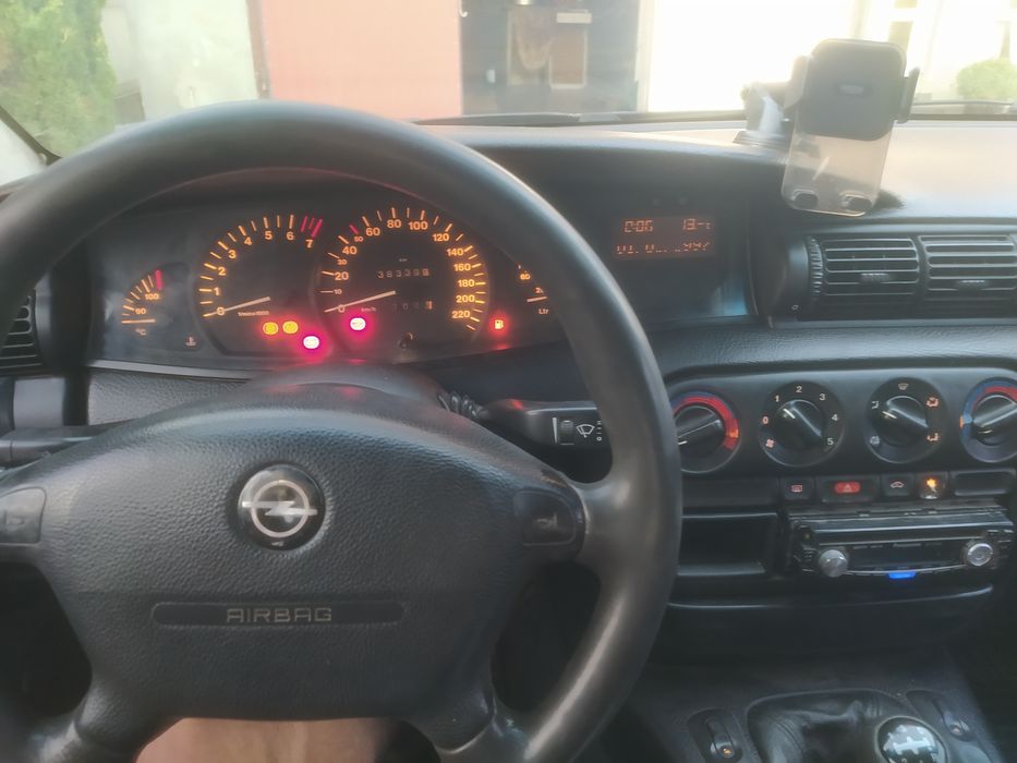 Opel omega b 2.0 бензин