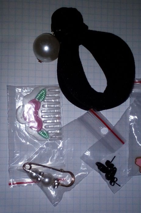 Біжутерія та інше забирати самостійно без повернення!!!