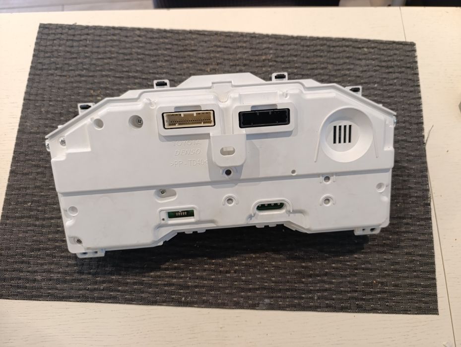 Приборка щиток спідометр панель королла