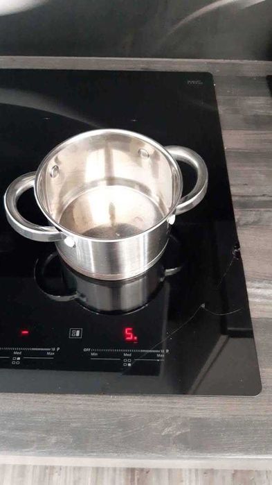 płyta indukcyjna Whirpool SMO 658C/NE.