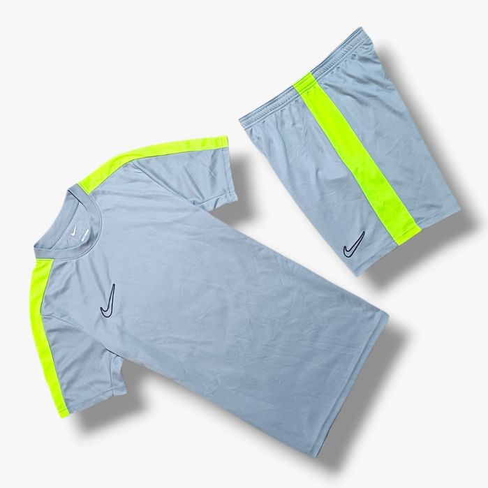 Спортивний костюм Nike Slim Fit