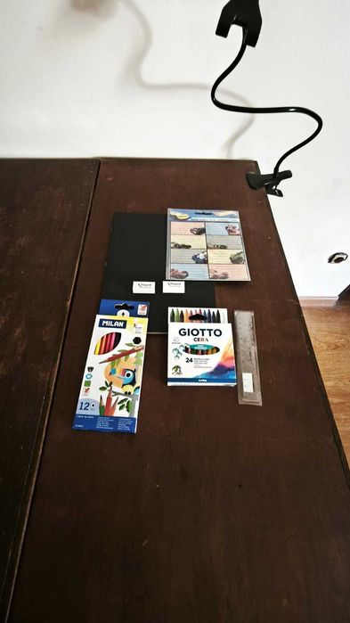 Material escolar diverso