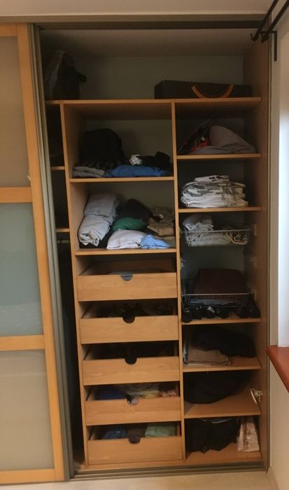 Szafa komandor z przesuwnymi szklanymi drzwiami drewno bukowe