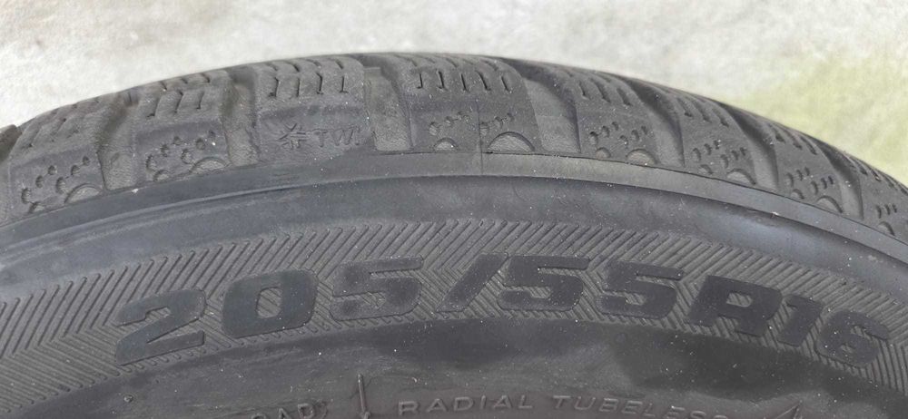 Stalówki zima Goodyear BFGoodrich 205/55/16, Volvo s40, v50, c30 5x108