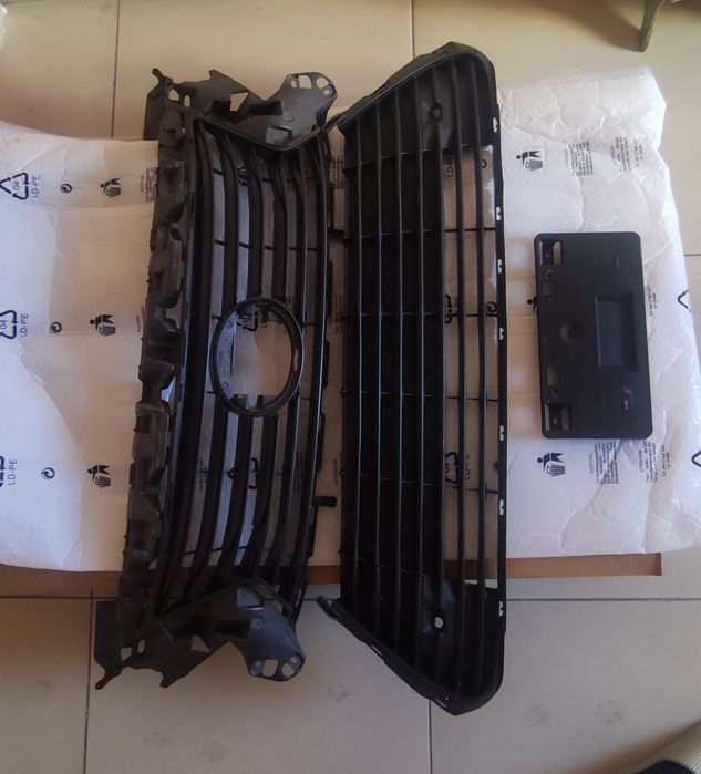 Решётка радиатора lexus es300h 2016 оригинал