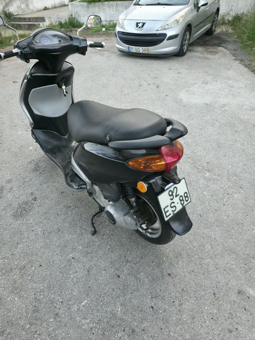Piaggio fly 125 4 tempos muito económica