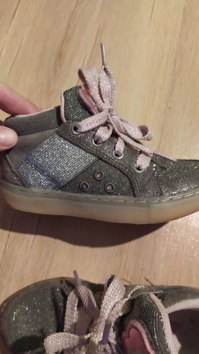 Świecące buty r.27