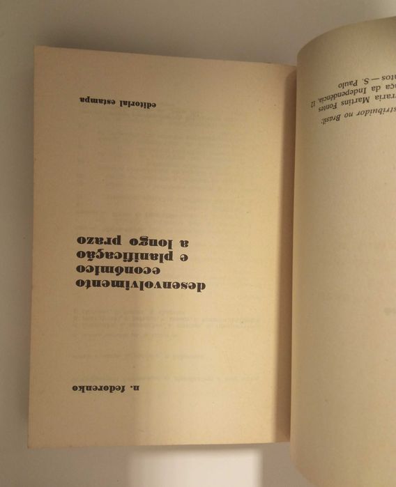 Diversos: Desenvolvimento económico e planificação a longo prazo