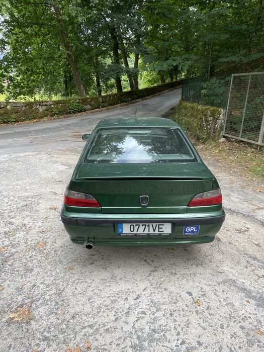 Peugeot 406 com sistema de gpl