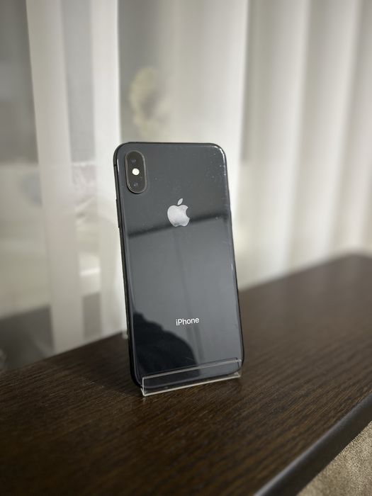 iphone XS не вмикається