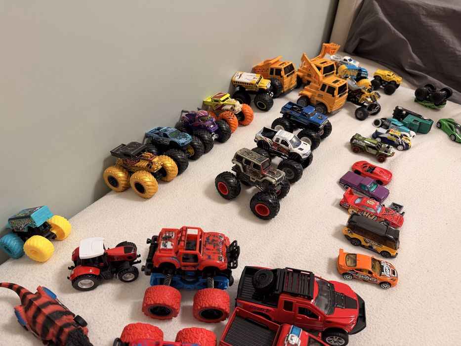 HotWheels, Хотвілс машинки монстртраки