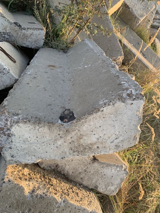 Бордюр дорожній-фундаментний!