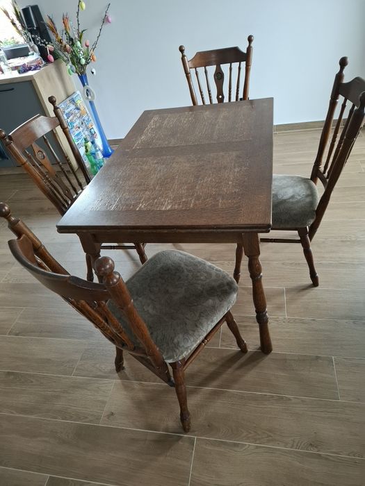 Stół dębowy + 4 krzesła