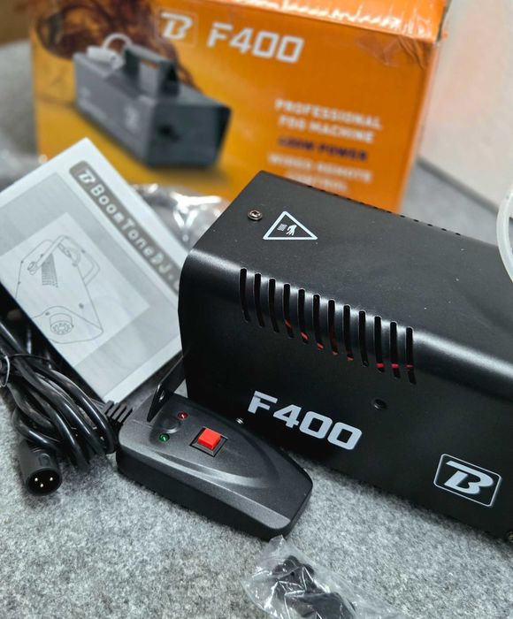 Máquina de Fumo F400 400W com Comando – Nova em Caixa