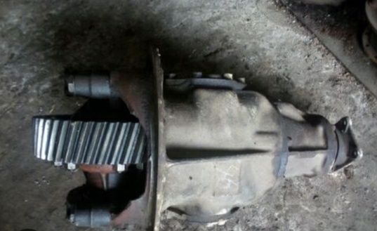 Продам задній міст зіл 130