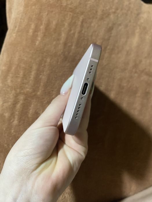 Продам iPhone 15