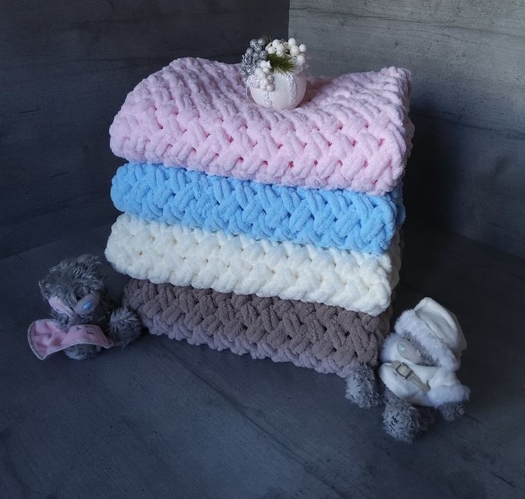 Детячі пледи, пінетки, набори