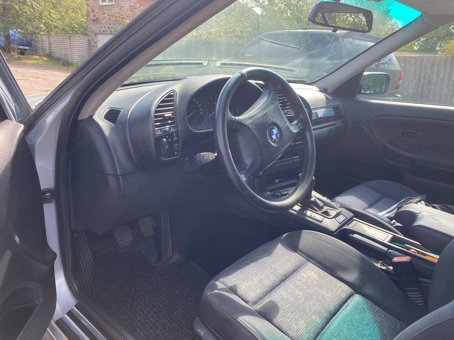Продам BMW  3 1998