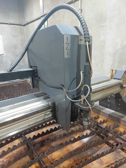Ploter plazmowy CNC 1530 mm x 3030 mm źródło plazmy Hypertherm 65 SYNC