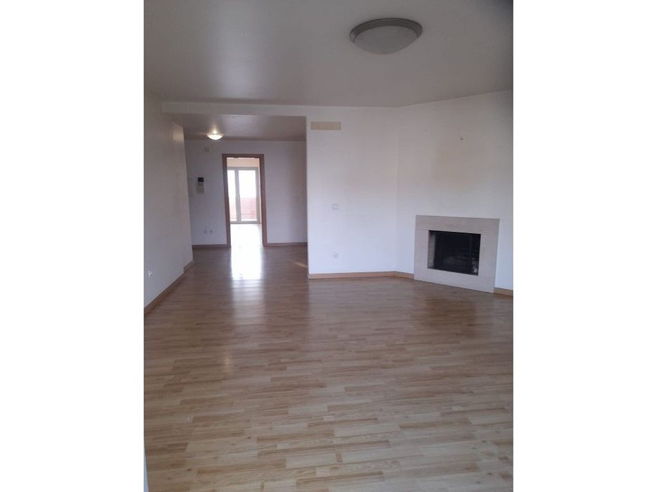 Apartamento T3 - Gândara dos Olivais (Qta de Alçada)