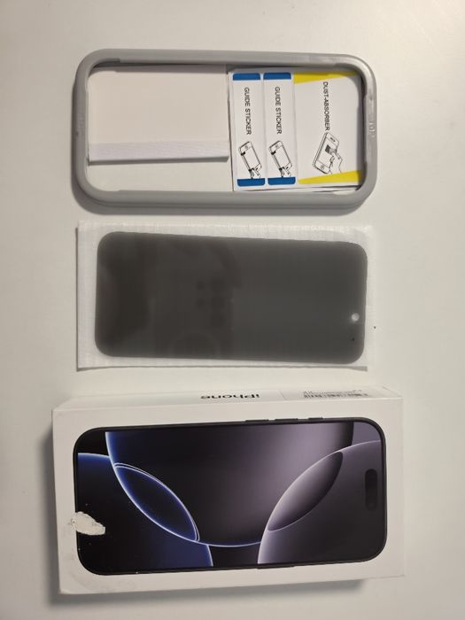 Capa película e caixa de iPhone 16 Pro