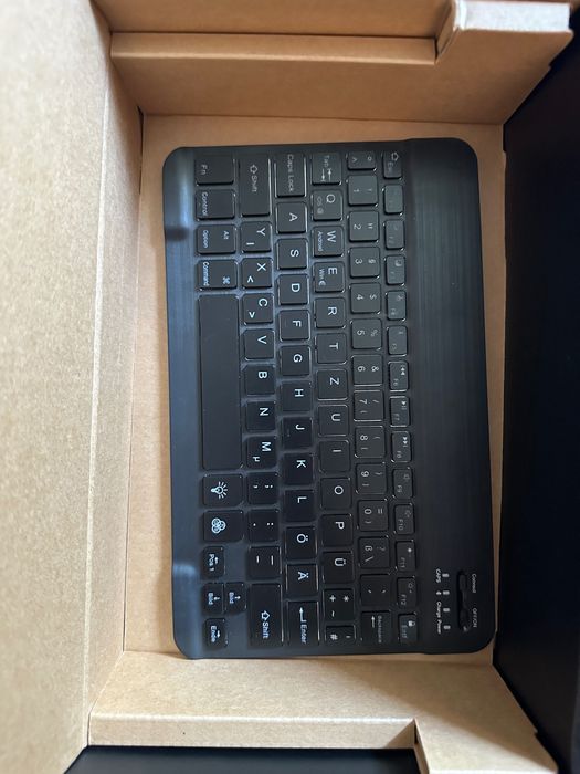 Продам ноутбук  ASUS ROG Strix G17 2023 G713PU-RS94 Eclipse Gray REF