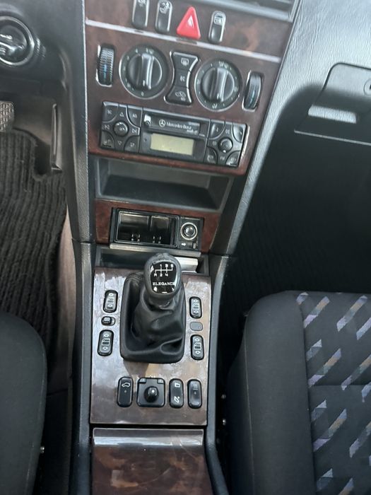 Automóvel Mercedez 220cdi