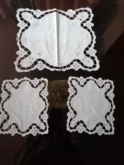 Conjunto de 3 panos de quarto, bordados, linho  desde