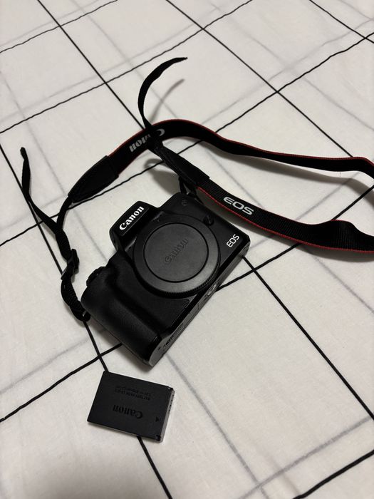 Canon M50+Sigma 16mm f/1.4+ 50mm+15-45mm ( повний комплект)