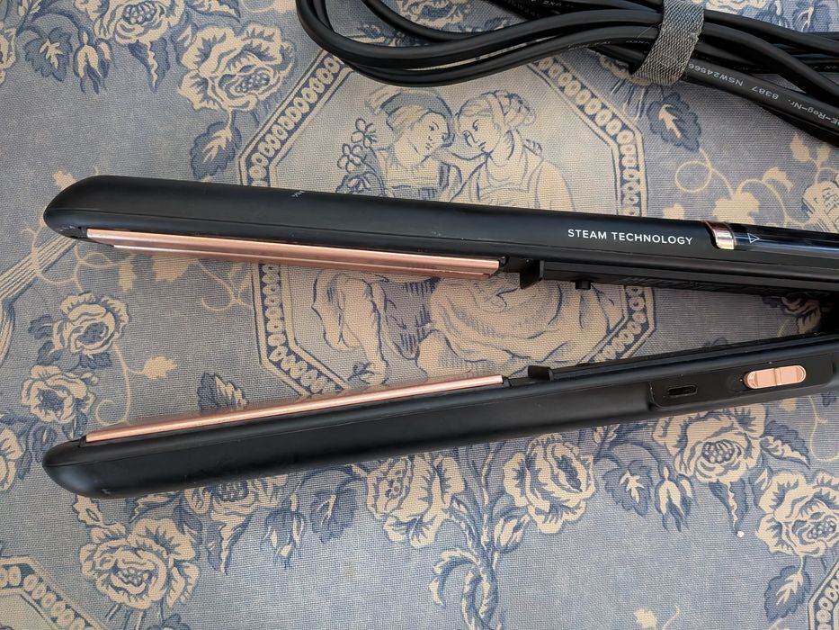 Placas de cabelo alisadora com vapor Bellissima