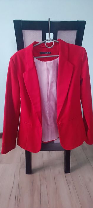 Піджак жіночий зелений , червоний , твідовий