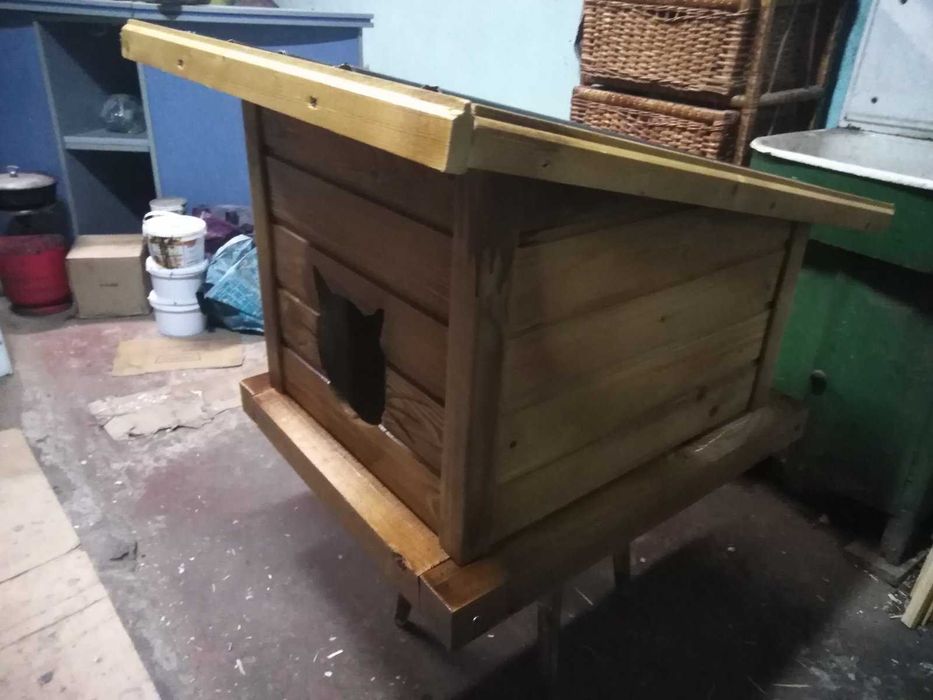 Собача будка  дерев'яна