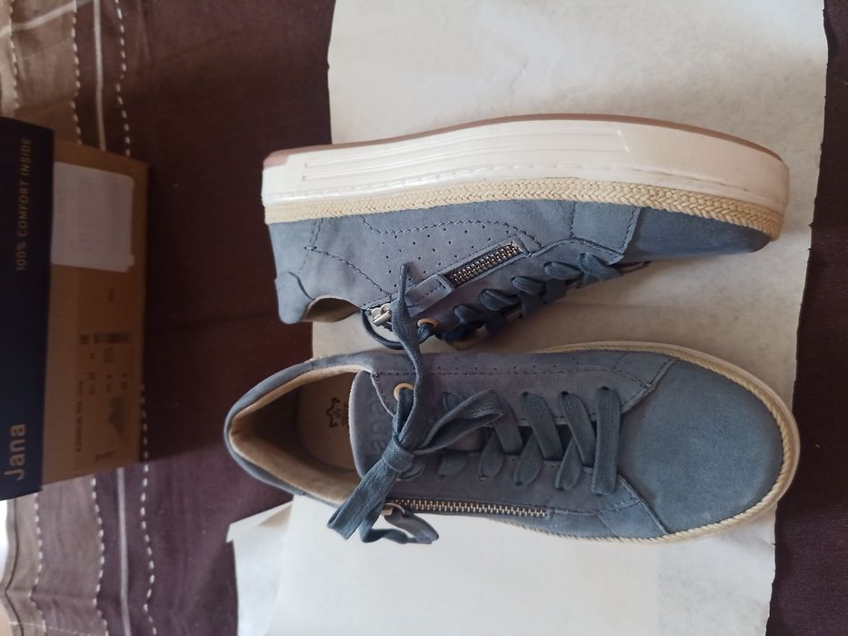 Skórzane sneakersy niskie Jana 37 wkładka 23, 5 cm platforma 3 cm ,nie