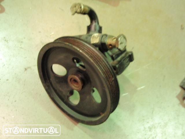 Bomba direcao assistida - Mitsubishi carisma 1.6i