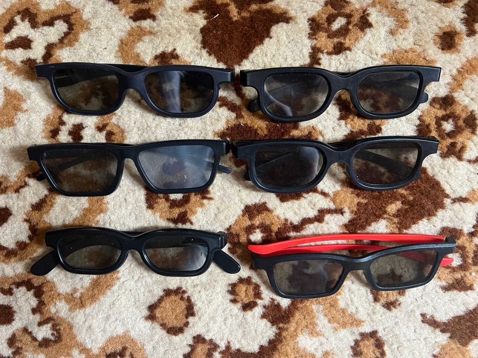 Окуляри для кінотеатра