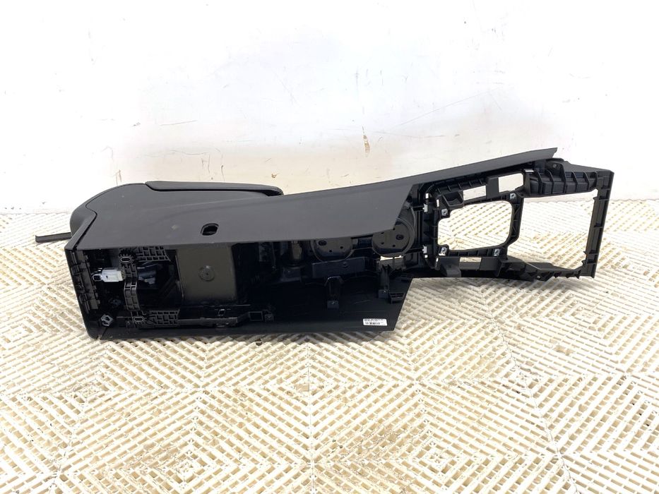 TUNEL ŚRODKOWY VW PASSAT B8 Kombi 3G2863241C KONSOLA