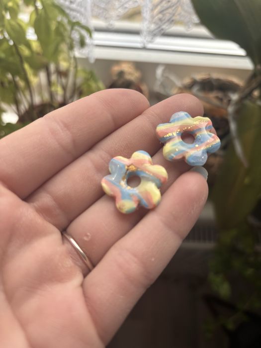 Kolczyki kwiatuszki małe z gliny polimerowej