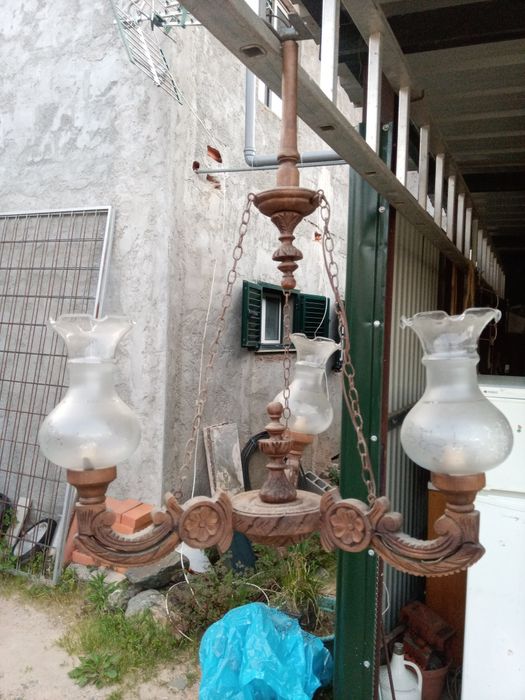 Vendo candeeiro em madeira