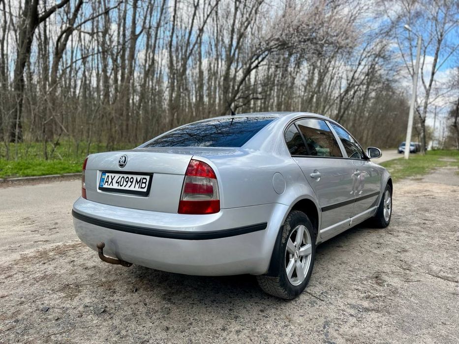 Skoda Superb 2008 год  1.8
