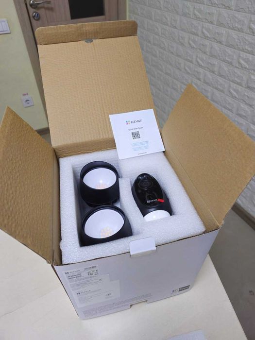 Відеокамера EZVIZ LC1C IP 2МП (2.8мм) Wi-Fi black