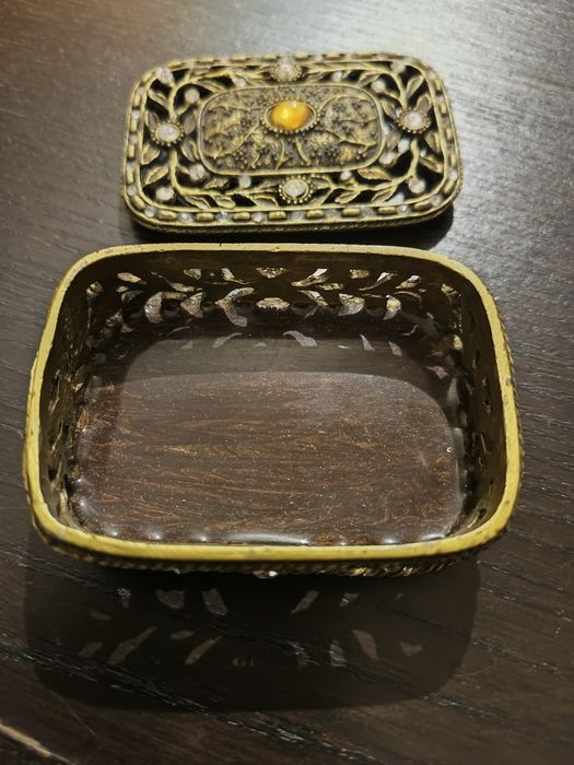 Caixa de jóias muito bonita 6,2x 4,3